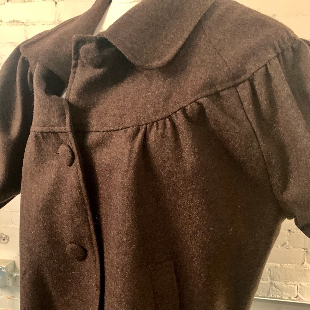 Cape/Choir Style Coat Brown 3/4 slv. covered buttn